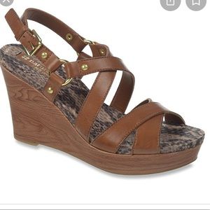 Naturalizer Robyn Saddle wedges